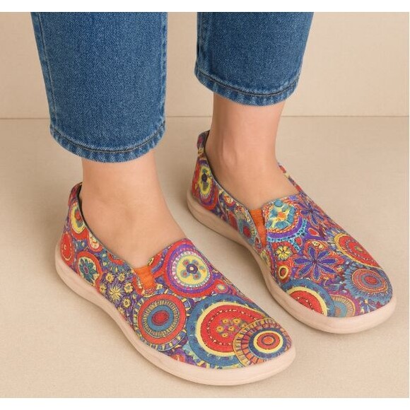 UIN Women’s Slip-On Casual Shoes Size 8.5 Multicolor Boho Mandala Pattern Comfor - Picture 1 of 11